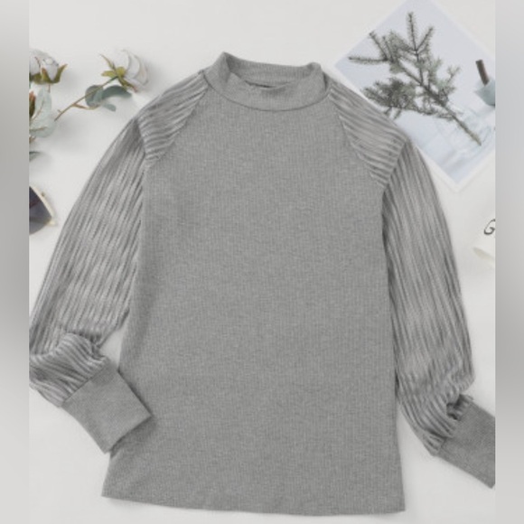 Tops - Grey crew neck top with braided sheer sleeves